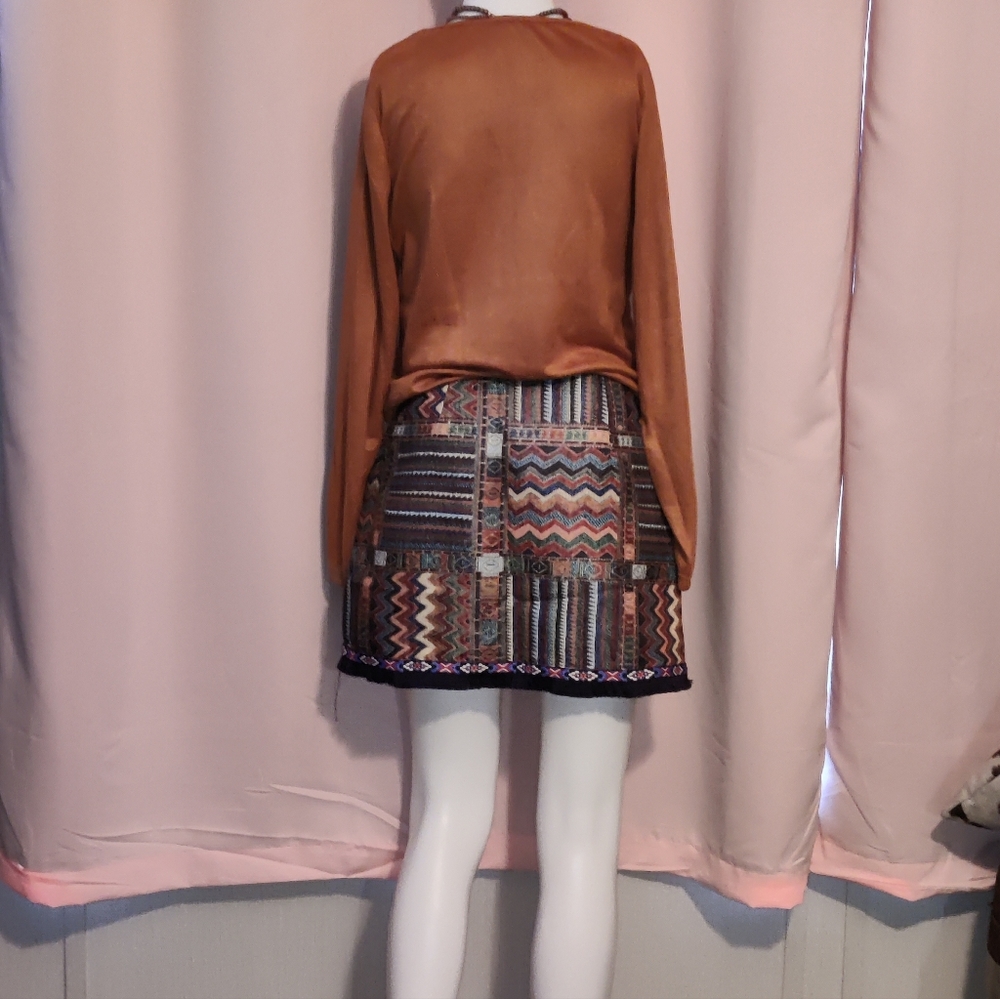 ***NWT-UPC- Studded Detail Fringed Tee - Picture 3 of 3